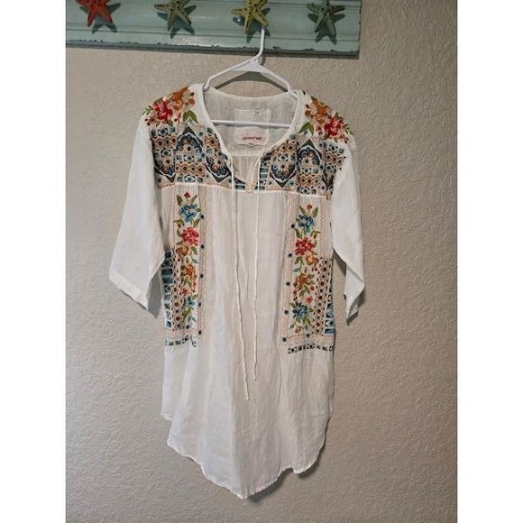 Johnny Was Dresses & Skirts - Johnny Was White Embroidered Midi Dress